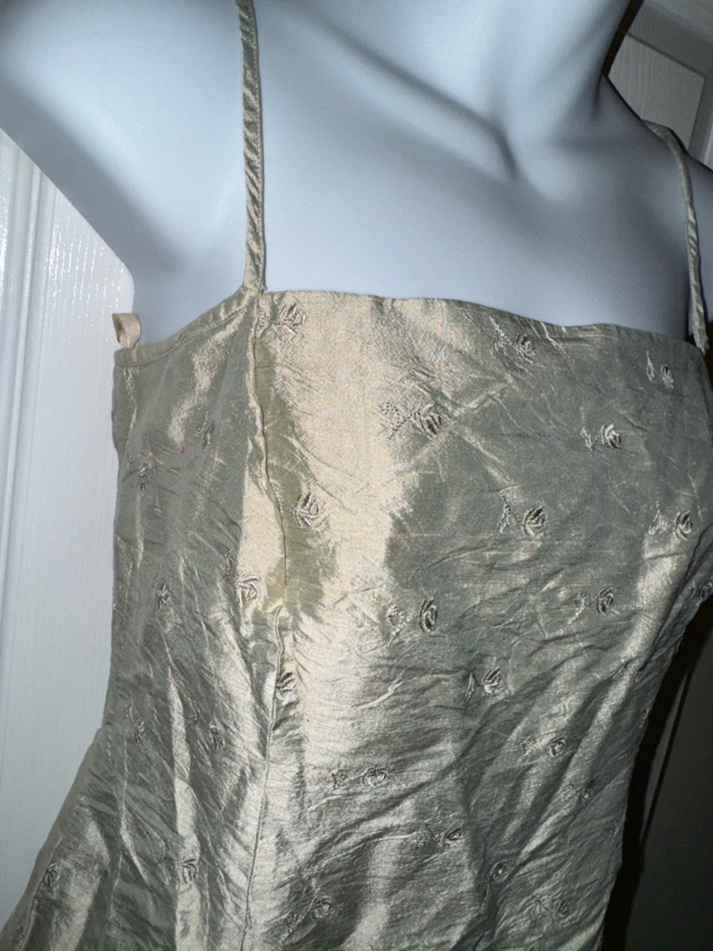 Ann Taylor 100% Silk Shiny Embroidered Dress - Picture 5 of 7